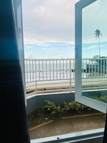 Sea Breezer Vacation Ocean Front En Condominio Playa Mar San Juan Exterior foto